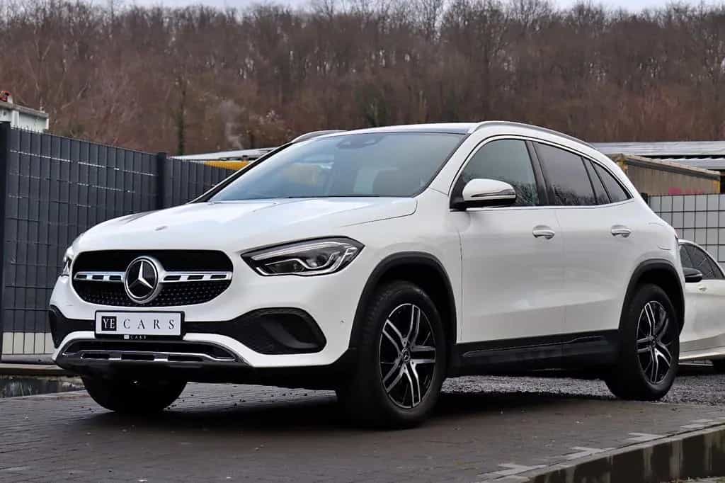 Mercedes-Benz GLA-Class 200 Progressive *LED*NAVI*MBUX*PANO*RFK*SHZ* 08/2020-photo-1