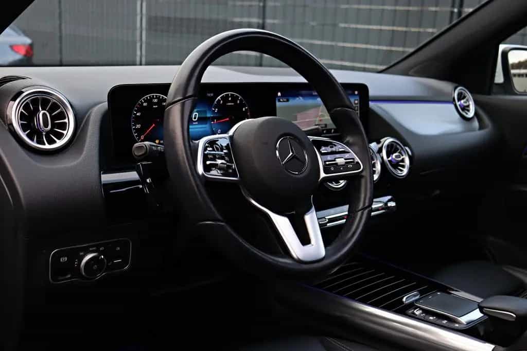 Mercedes-Benz GLA-Class 200 Progressive *LED*NAVI*MBUX*PANO*RFK*SHZ* 08/2020-photo-11