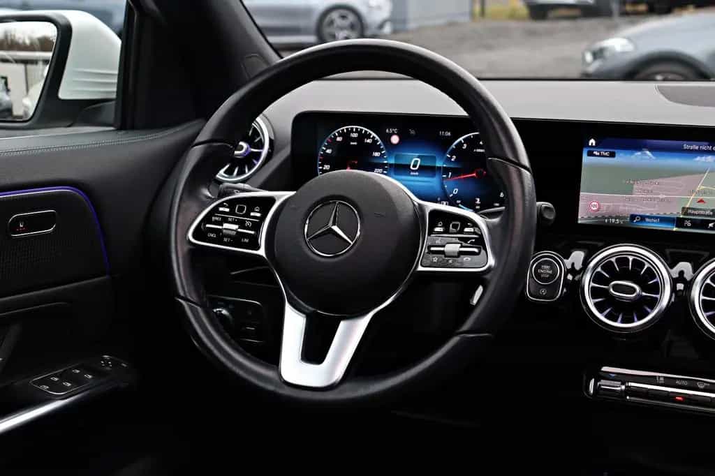 Mercedes-Benz GLA-Class 200 Progressive *LED*NAVI*MBUX*PANO*RFK*SHZ* 08/2020-photo-14
