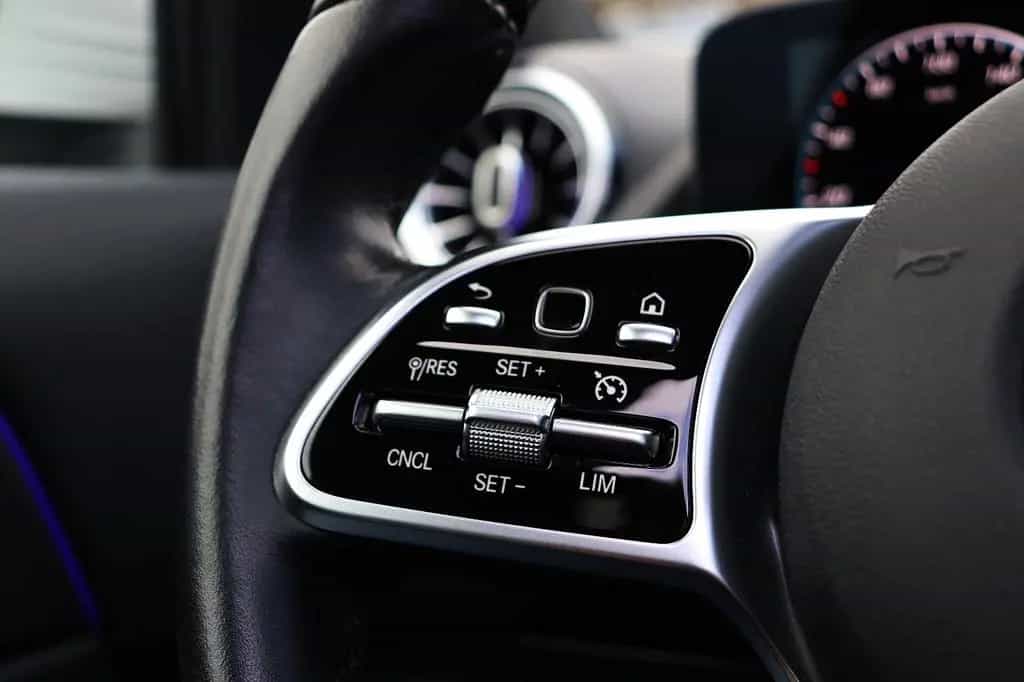 Mercedes-Benz GLA-Class 200 Progressive *LED*NAVI*MBUX*PANO*RFK*SHZ* 08/2020-photo-25