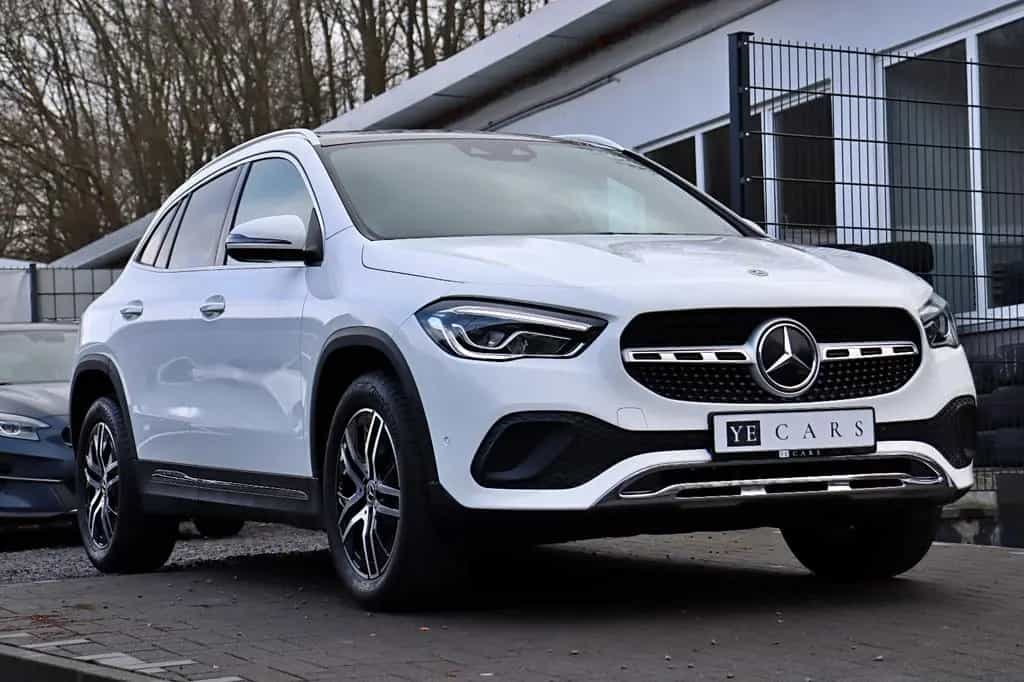 Mercedes-Benz GLA-Class 200 Progressive *LED*NAVI*MBUX*PANO*RFK*SHZ* 08/2020-photo-4