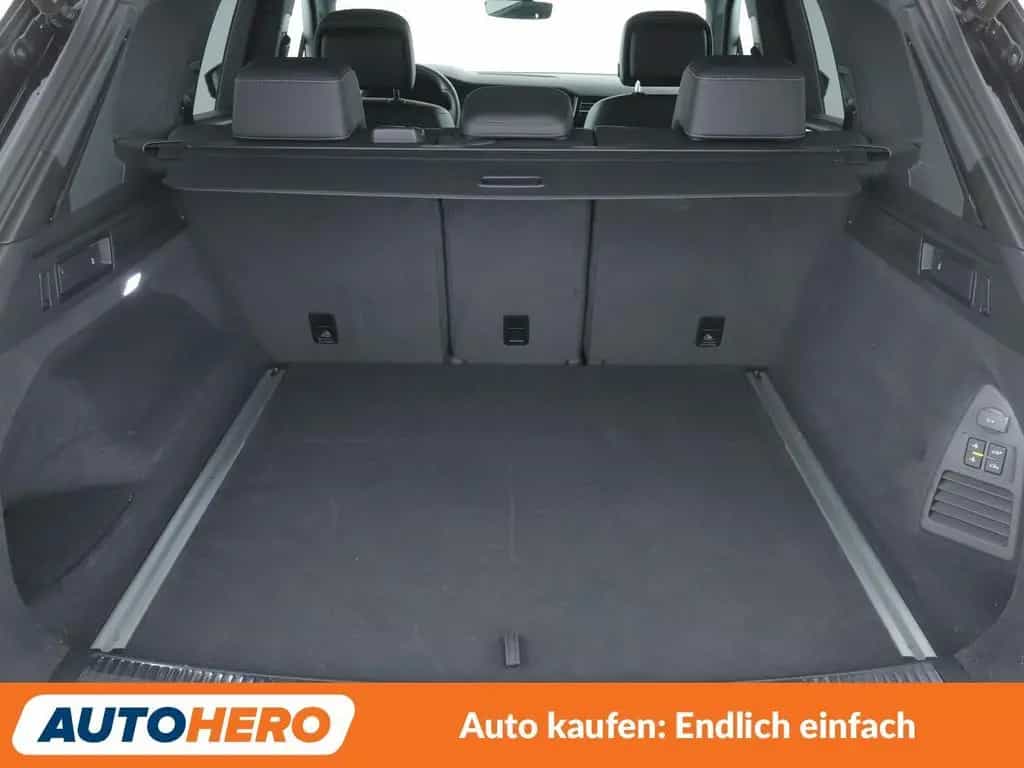Volkswagen Touareg 3.0 TSI R-Line 4Motion Aut.*NAVI*HUD*LED 08/2022-photo-17