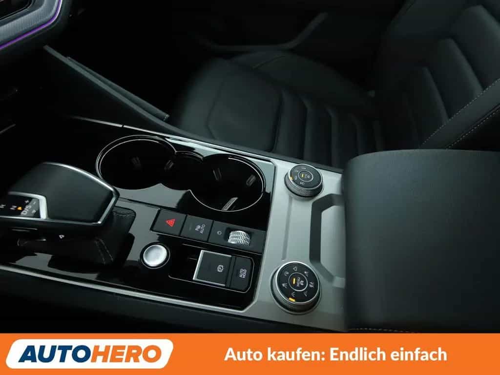 Volkswagen Touareg 3.0 TSI R-Line 4Motion Aut.*NAVI*HUD*LED 08/2022-photo-24