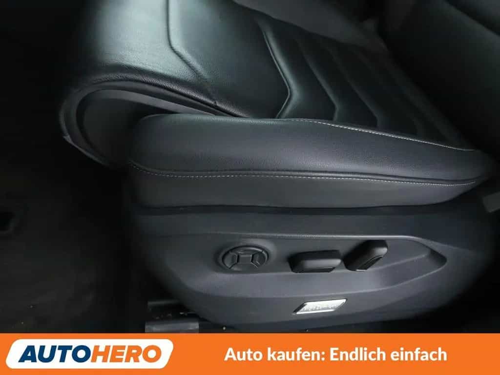 Volkswagen Touareg 3.0 TSI R-Line 4Motion Aut.*NAVI*HUD*LED 08/2022-photo-30