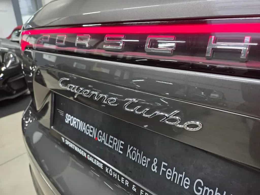 Porsche Cayenne Turbo/Sitzlüftung/Soft-Close/PDLS+/*700€ 11/2019-photo-33