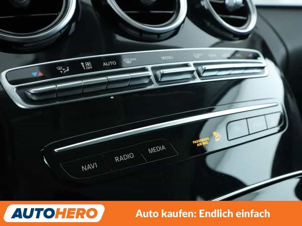 Mercedes-Benz C-Class 180 T Avantgarde Aut. *NAVI*LED*TEMPO*CAM* 11/2019-photo-24