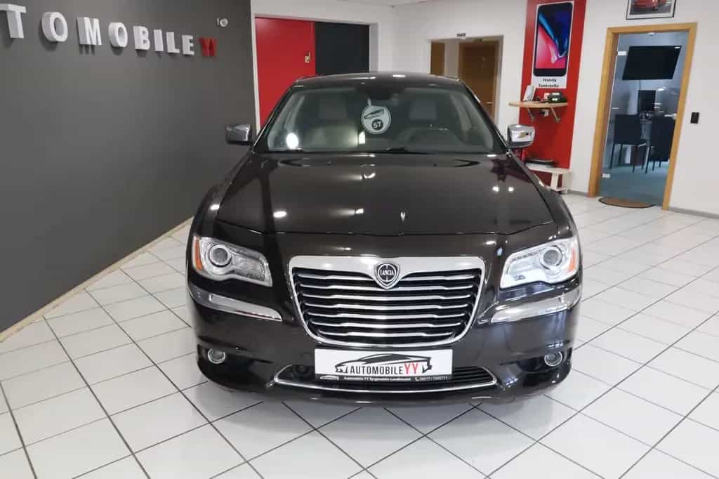 Lancia Thema 3.0 CRD Executive,BiXen,Navi,KeyG,Pano,ACC 05/2012-photo-2