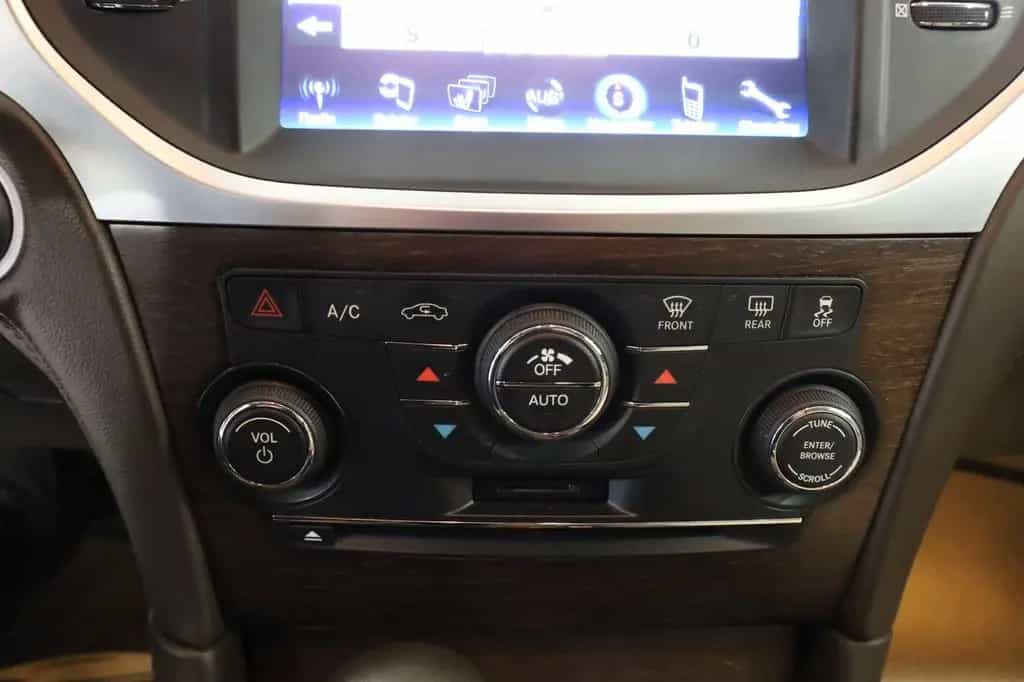Lancia Thema 3.0 CRD Executive,BiXen,Navi,KeyG,Pano,ACC 05/2012-photo-21