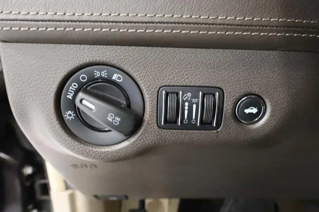 Lancia Thema 3.0 CRD Executive,BiXen,Navi,KeyG,Pano,ACC 05/2012-photo-29