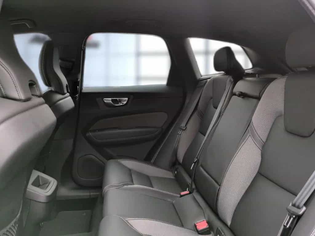 Volvo XC 60 R Design AWD 02/2022-photo-15