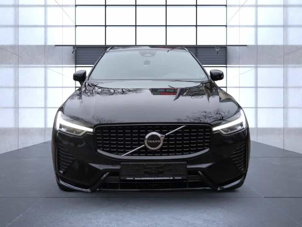 Volvo XC 60 R Design AWD 02/2022-photo-6