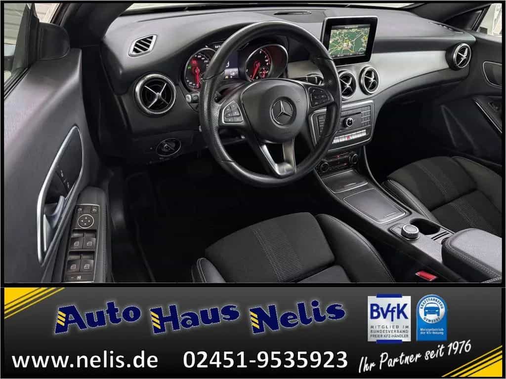Mercedes-Benz CLA-Class 180 Coupe Urban PDC Navi LED NotbremsAssyst 03/2018-photo-21