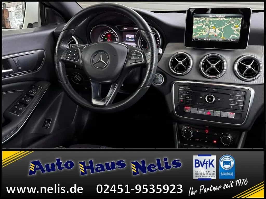 Mercedes-Benz CLA-Class 180 Coupe Urban PDC Navi LED NotbremsAssyst 03/2018-photo-22