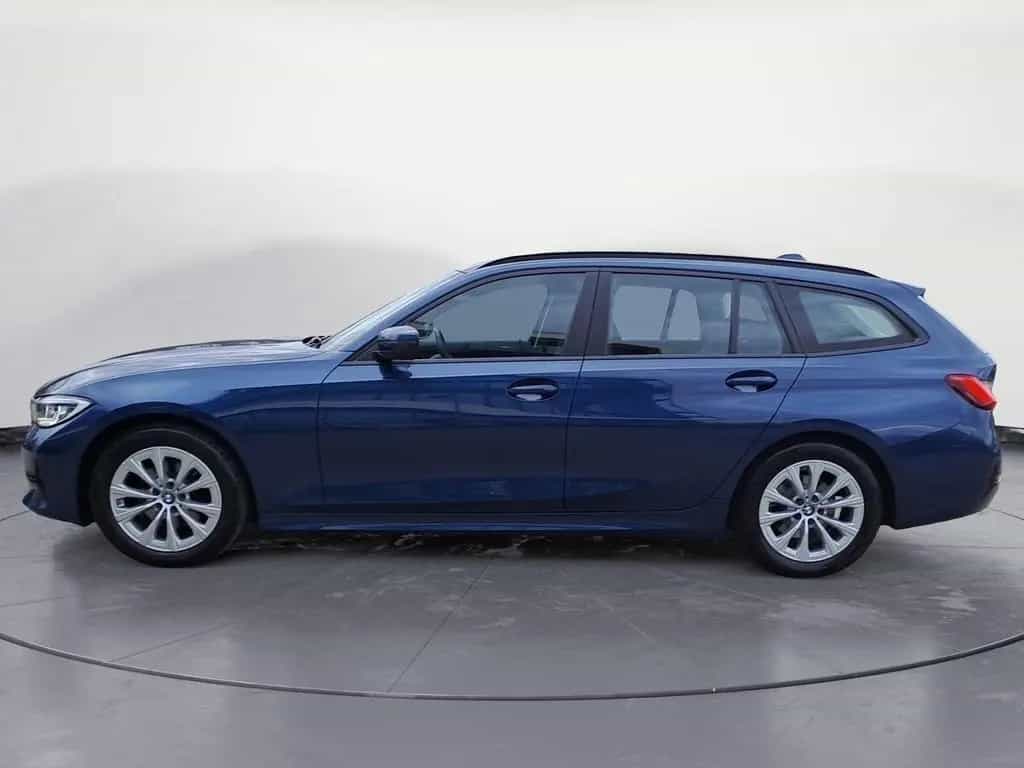BMW 3 Series 320i Touring Advantage Auto Innovationspaket BMW 02/2021-photo-2