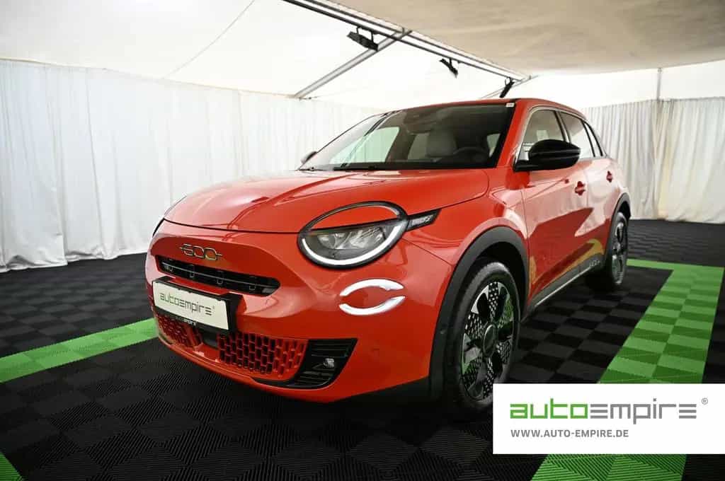 Fiat 600 1.2 Hybrid 136 DCT6 La Prima LED/NAVI/SHZ/18 12/2024-photo-0