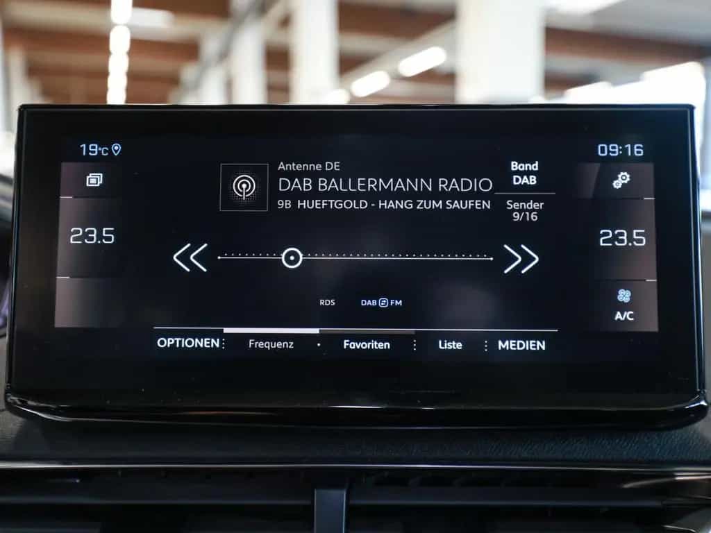 Peugeot 3008 GT Hybrid 136 e-DSC6 AHK NACHTSICHT ACC LED 01/2024-photo-11