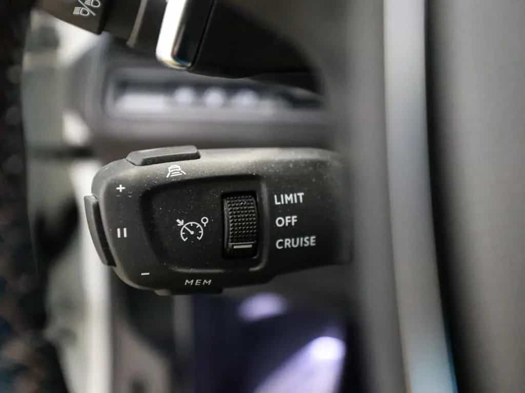Peugeot 3008 GT Hybrid 136 e-DSC6 AHK NACHTSICHT ACC LED 01/2024-photo-26