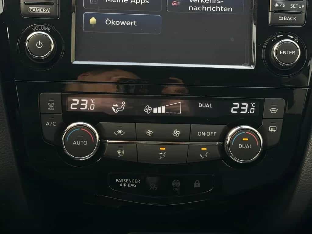 Nissan Qashqai N-Connecta AUT.°PANO°360 KAMERA°NAVI°SHZ 10/2016-photo-20