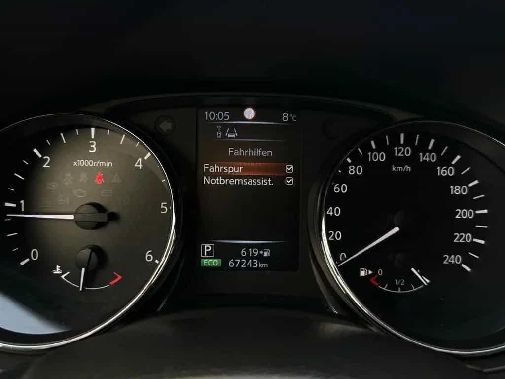 Nissan Qashqai N-Connecta AUT.°PANO°360 KAMERA°NAVI°SHZ 10/2016-photo-23