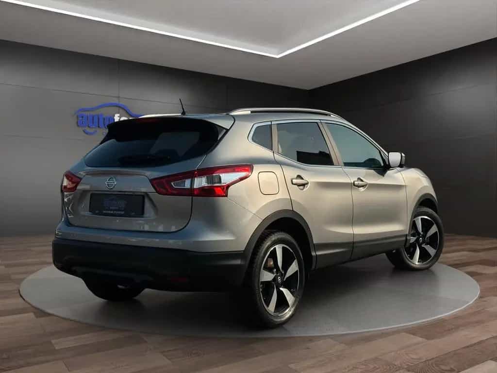 Nissan Qashqai N-Connecta AUT.°PANO°360 KAMERA°NAVI°SHZ 10/2016-photo-3