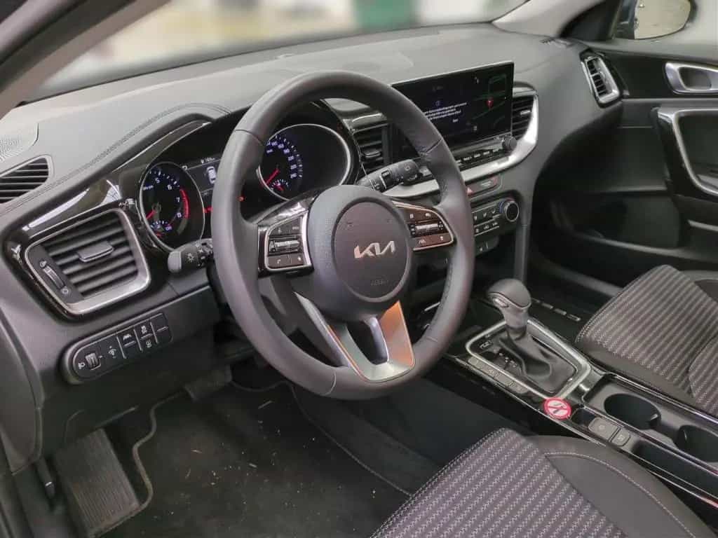 Kia Ceed_sw 1.5T Spirit DCT7 LED Navi Allwetter ACC 04/2025-photo-11