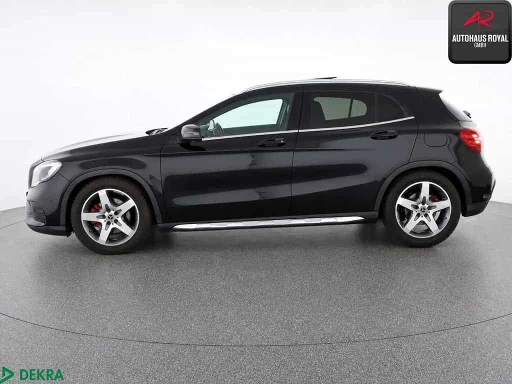 Mercedes-Benz GLA 250 4M AMG KAMERA,TOTWINKEL,PANORAMA,18ZOLL 11/2019-photo-1