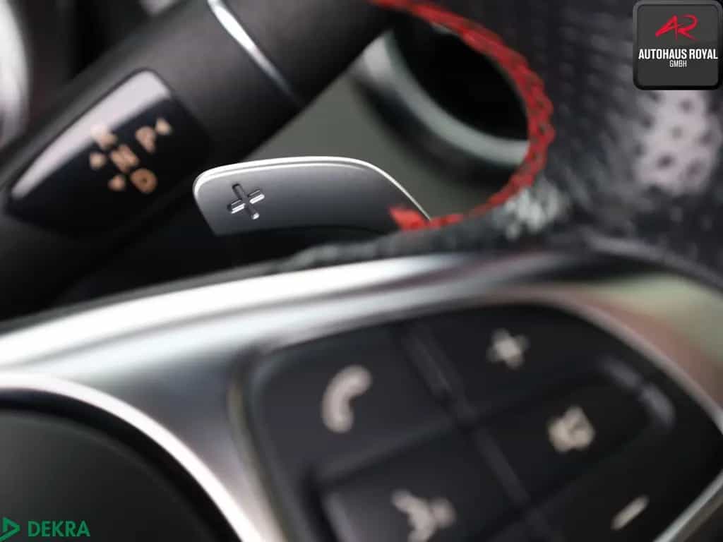 Mercedes-Benz GLA 250 4M AMG KAMERA,TOTWINKEL,PANORAMA,18ZOLL 11/2019-photo-12