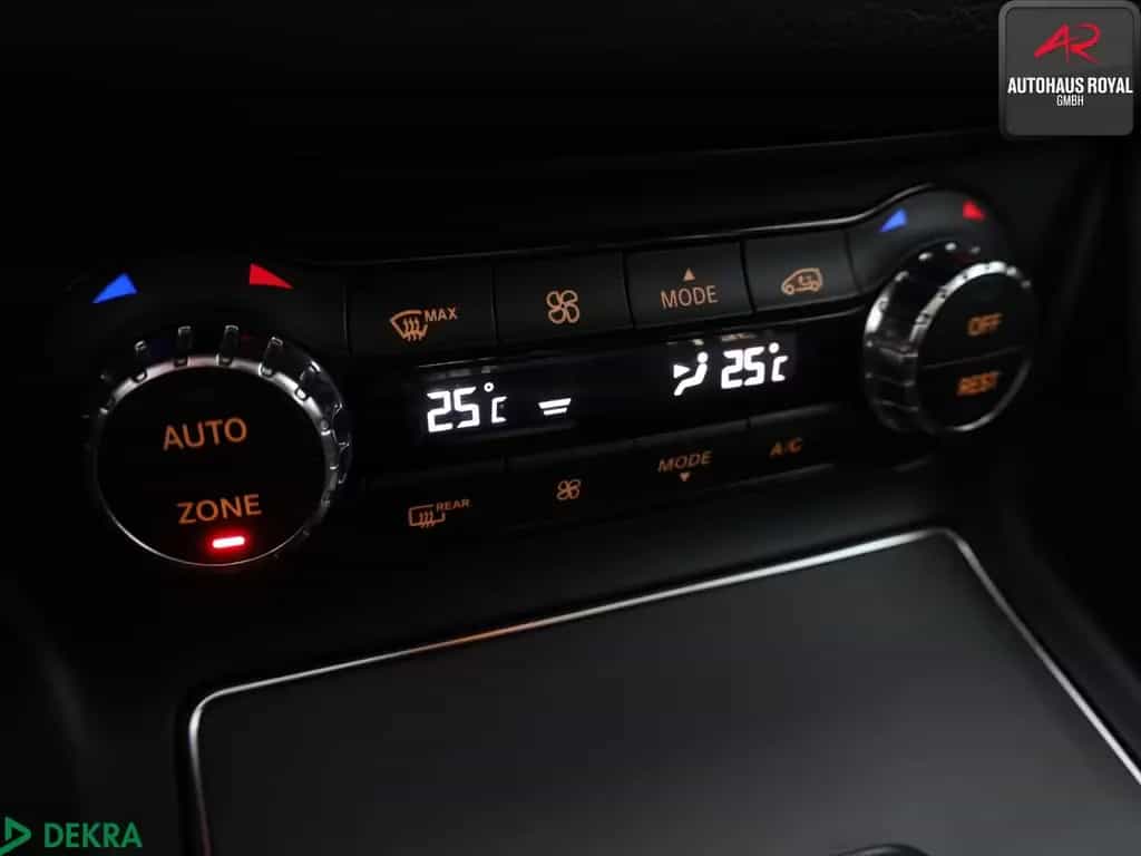 Mercedes-Benz GLA 250 4M AMG KAMERA,TOTWINKEL,PANORAMA,18ZOLL 11/2019-photo-18