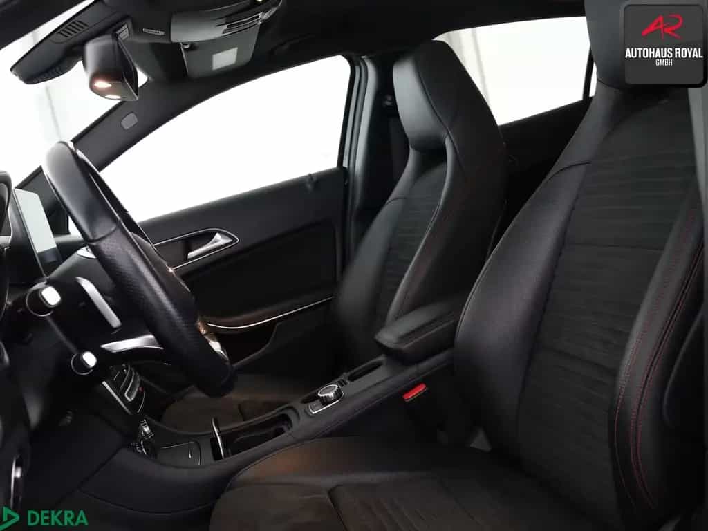 Mercedes-Benz GLA 250 4M AMG KAMERA,TOTWINKEL,PANORAMA,18ZOLL 11/2019-photo-9