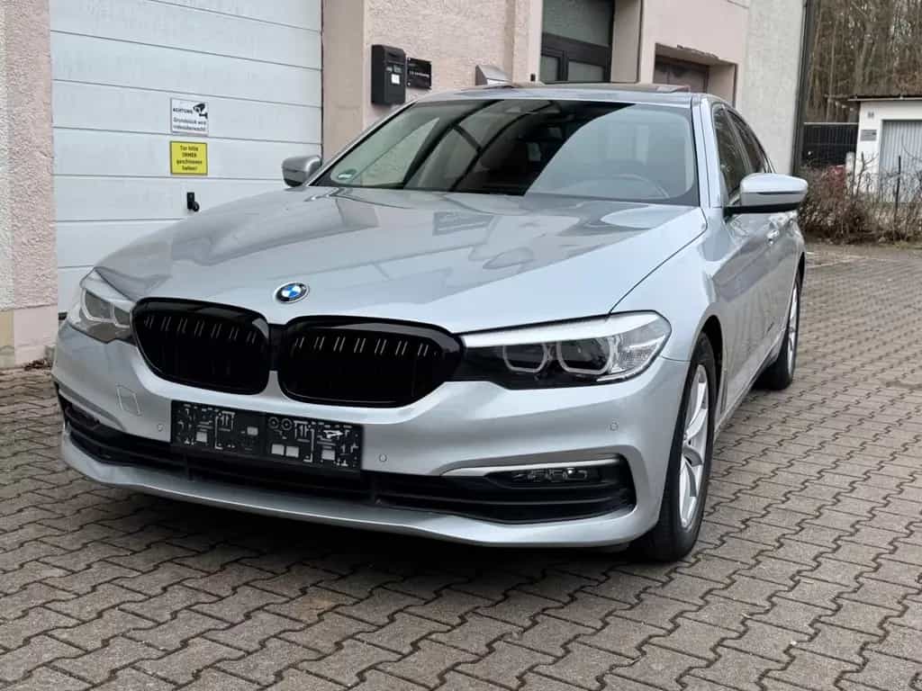 BMW 520 G30 520d Lim. LED AUTOMATIK EURO 6 2.HAND 09/2018-photo-1