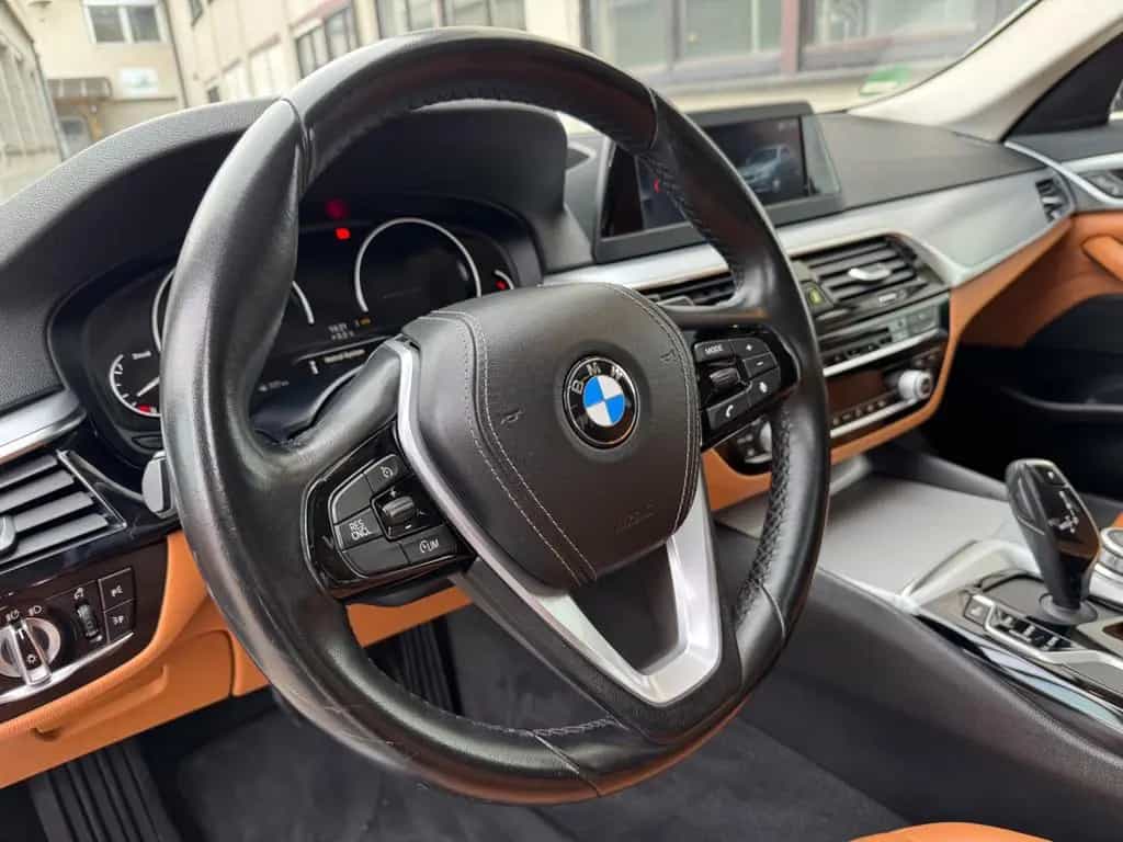 BMW 520 G30 520d Lim. LED AUTOMATIK EURO 6 2.HAND 09/2018-photo-15
