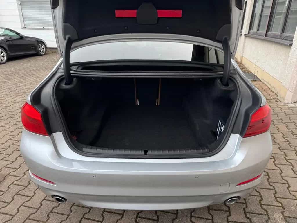 BMW 520 G30 520d Lim. LED AUTOMATIK EURO 6 2.HAND 09/2018-photo-26