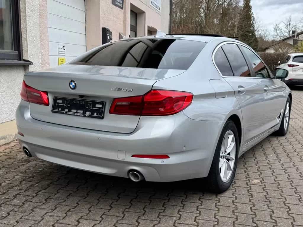 BMW 520 G30 520d Lim. LED AUTOMATIK EURO 6 2.HAND 09/2018-photo-7