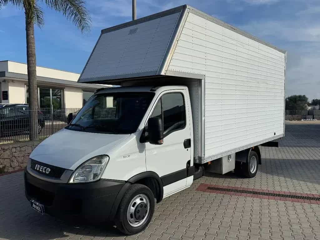 Iveco Daily Daily 35C17 3.0 170CV Furgonatura in allum 09/2010-photo-0