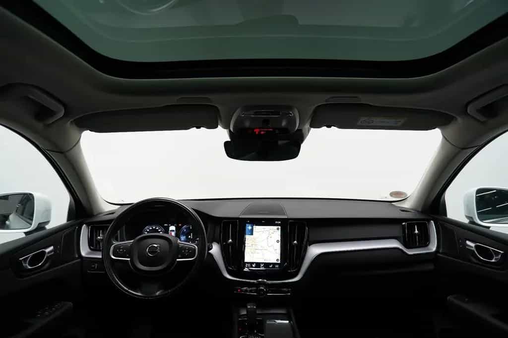 Volvo XC60 B4 D AWD MomentumPro R-Kamera H&K PANO DAB 12/2020-photo-18