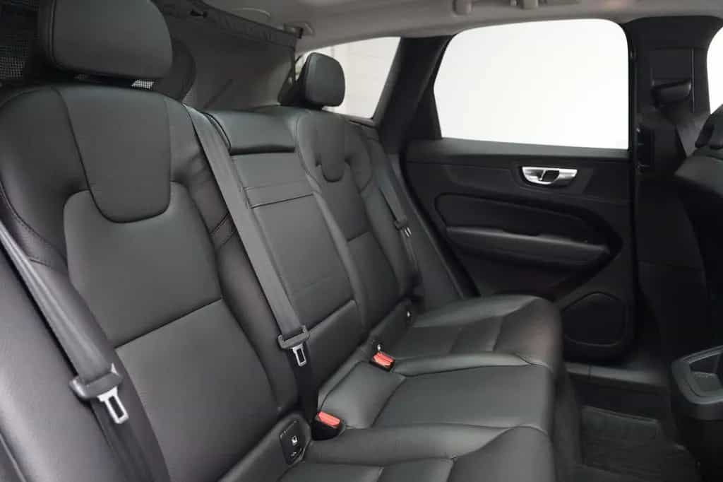 Volvo XC60 B4 D AWD MomentumPro R-Kamera H&K PANO DAB 12/2020-photo-19