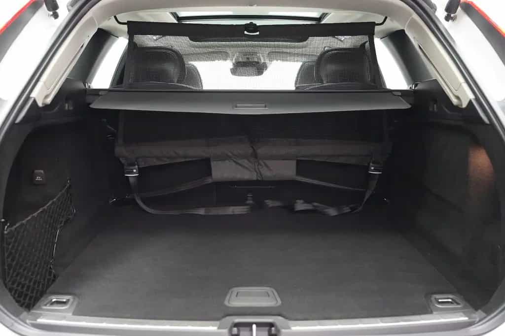 Volvo XC60 B4 D AWD MomentumPro R-Kamera H&K PANO DAB 12/2020-photo-20