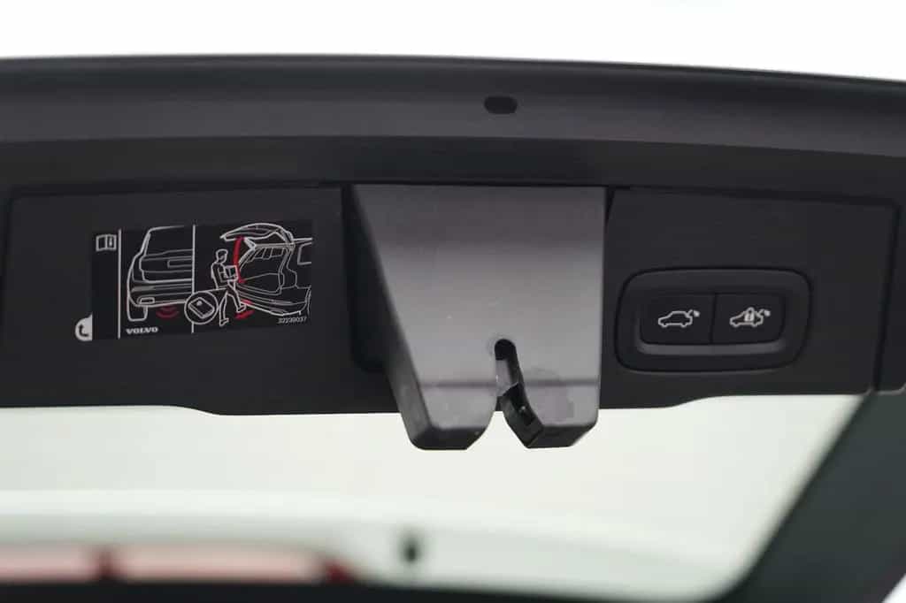 Volvo XC60 B4 D AWD MomentumPro R-Kamera H&K PANO DAB 12/2020-photo-21