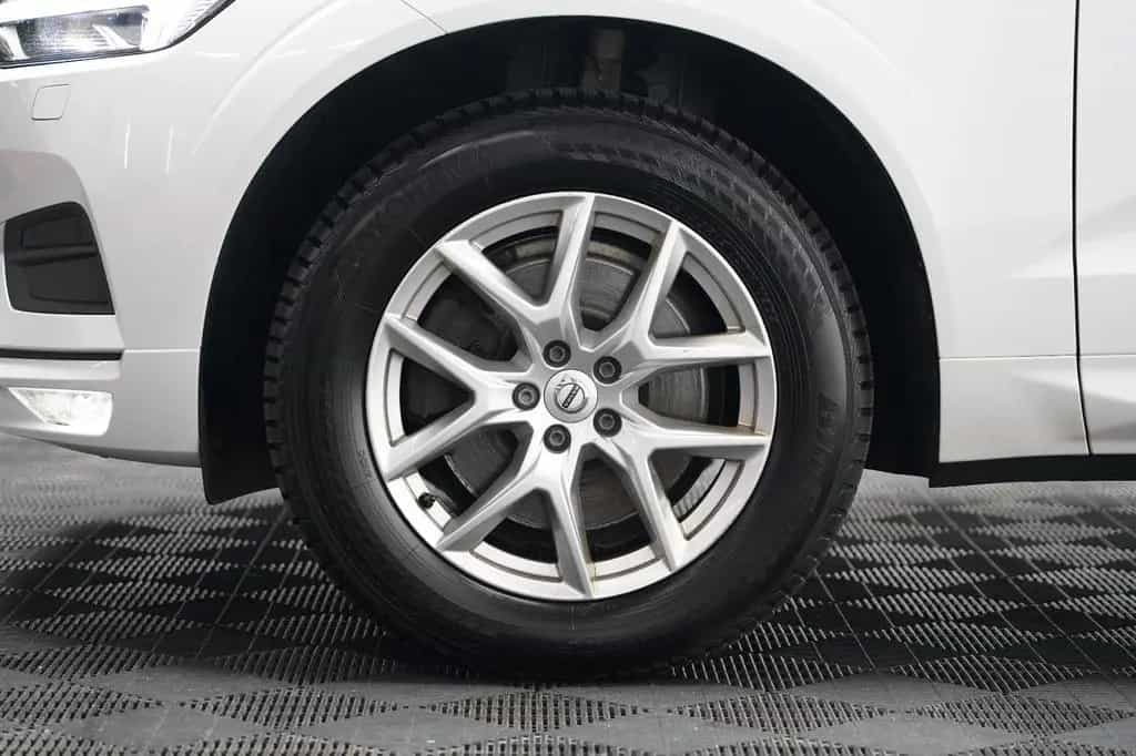 Volvo XC60 B4 D AWD MomentumPro R-Kamera H&K PANO DAB 12/2020-photo-23