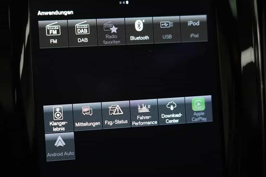 Volvo XC60 B4 D AWD MomentumPro R-Kamera H&K PANO DAB 12/2020-photo-28