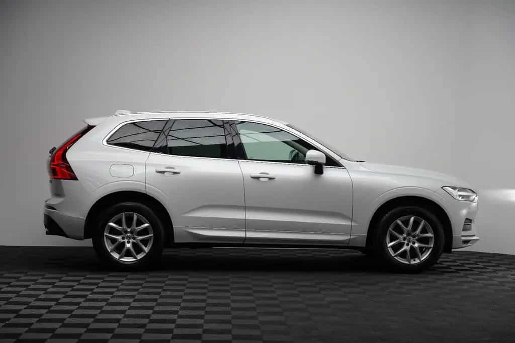 Volvo XC60 B4 D AWD MomentumPro R-Kamera H&K PANO DAB 12/2020-photo-3