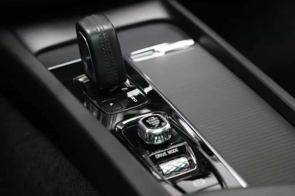 Volvo XC60 B4 D AWD MomentumPro R-Kamera H&K PANO DAB 12/2020-photo-31