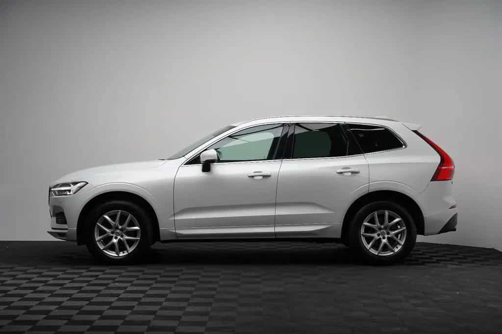 Volvo XC60 B4 D AWD MomentumPro R-Kamera H&K PANO DAB 12/2020-photo-4