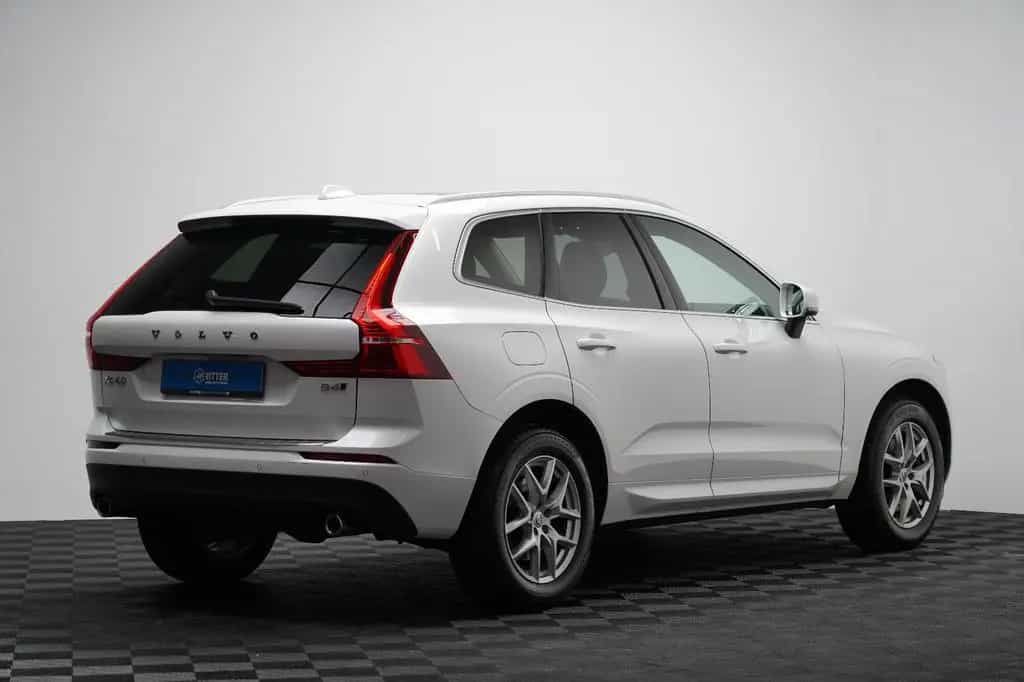 Volvo XC60 B4 D AWD MomentumPro R-Kamera H&K PANO DAB 12/2020-photo-7