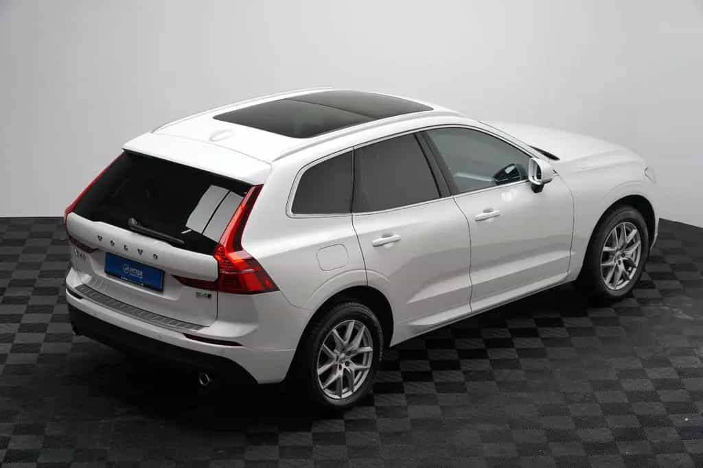 Volvo XC60 B4 D AWD MomentumPro R-Kamera H&K PANO DAB 12/2020-photo-9