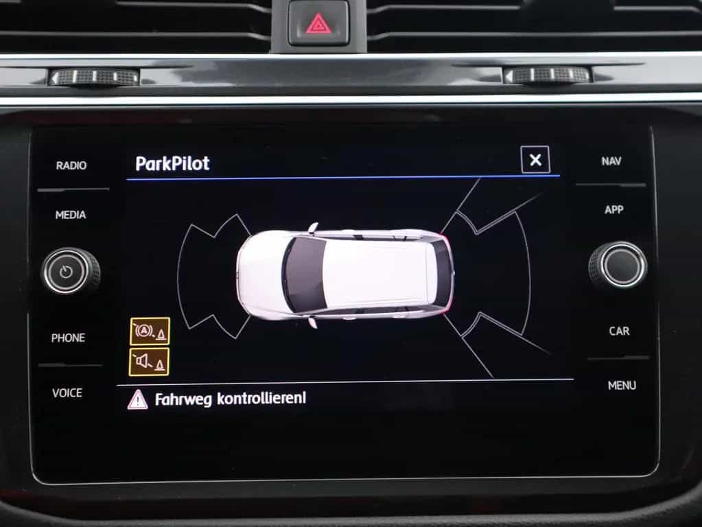 Volkswagen Tiguan 1.5 16V TSI Join LED Navi ACC PDC AHK 12/2018-photo-10