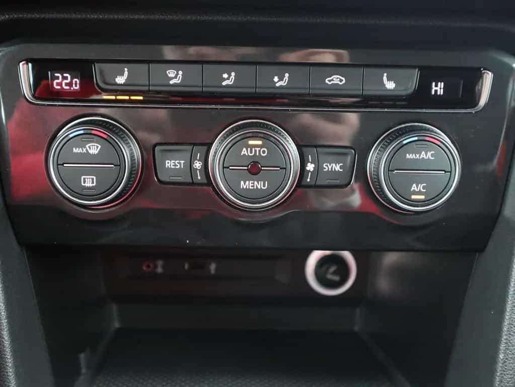 Volkswagen Tiguan 1.5 16V TSI Join LED Navi ACC PDC AHK 12/2018-photo-17