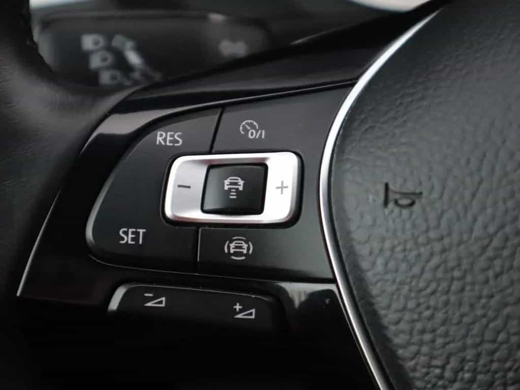 Volkswagen Tiguan 1.5 16V TSI Join LED Navi ACC PDC AHK 12/2018-photo-24
