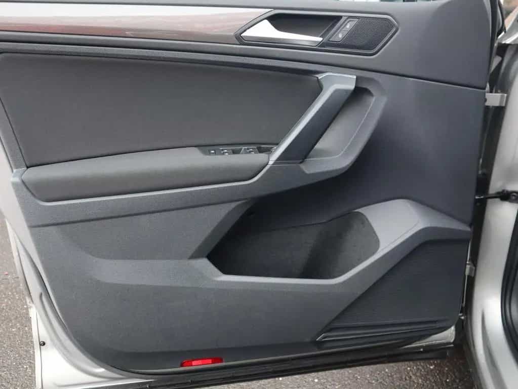 Volkswagen Tiguan 1.5 16V TSI Join LED Navi ACC PDC AHK 12/2018-photo-29