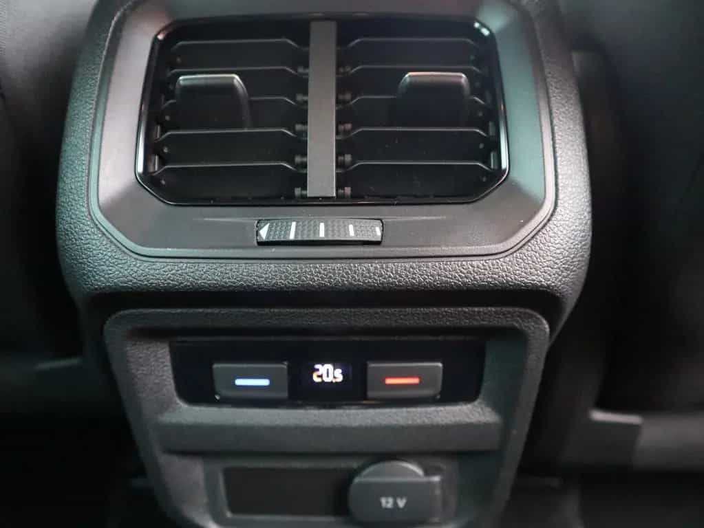 Volkswagen Tiguan 1.5 16V TSI Join LED Navi ACC PDC AHK 12/2018-photo-33